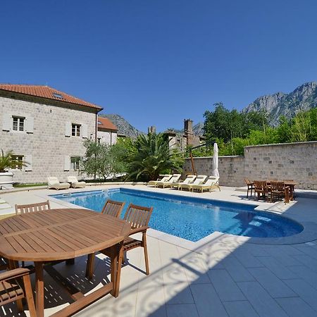 Vila Nikcevic Apartments Kotor Bagian luar foto